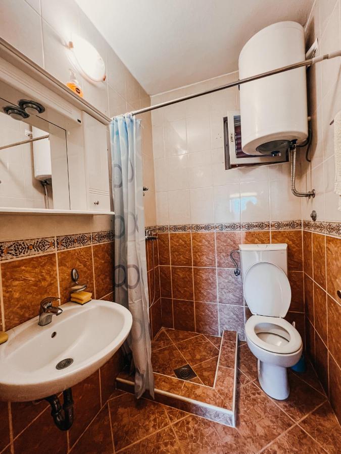 Vladivostok Apartments Tivat Eksteriør billede