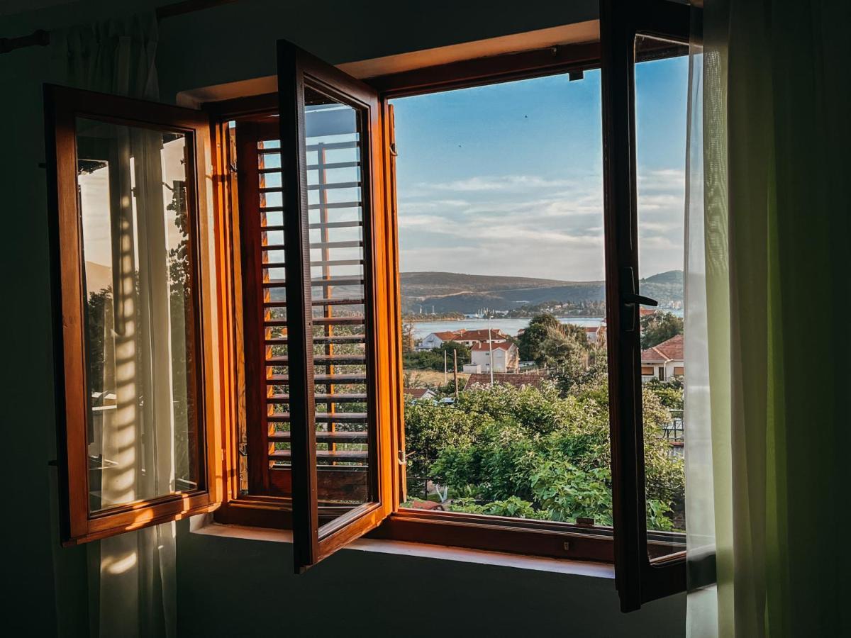 Vladivostok Apartments Tivat Eksteriør billede