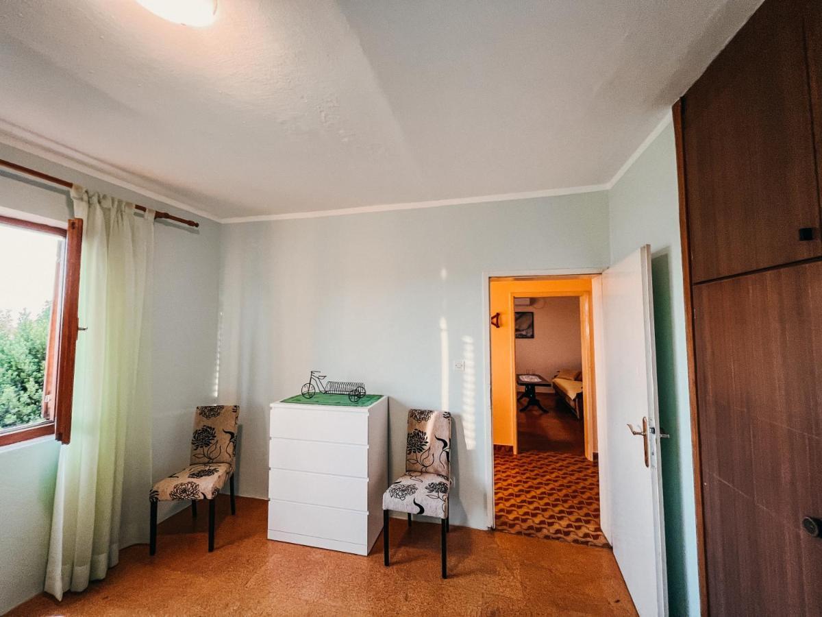Vladivostok Apartments Tivat Eksteriør billede