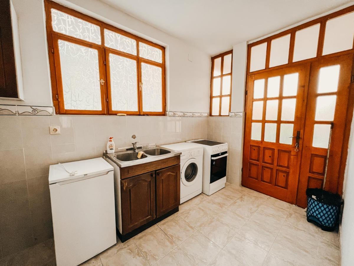 Vladivostok Apartments Tivat Eksteriør billede
