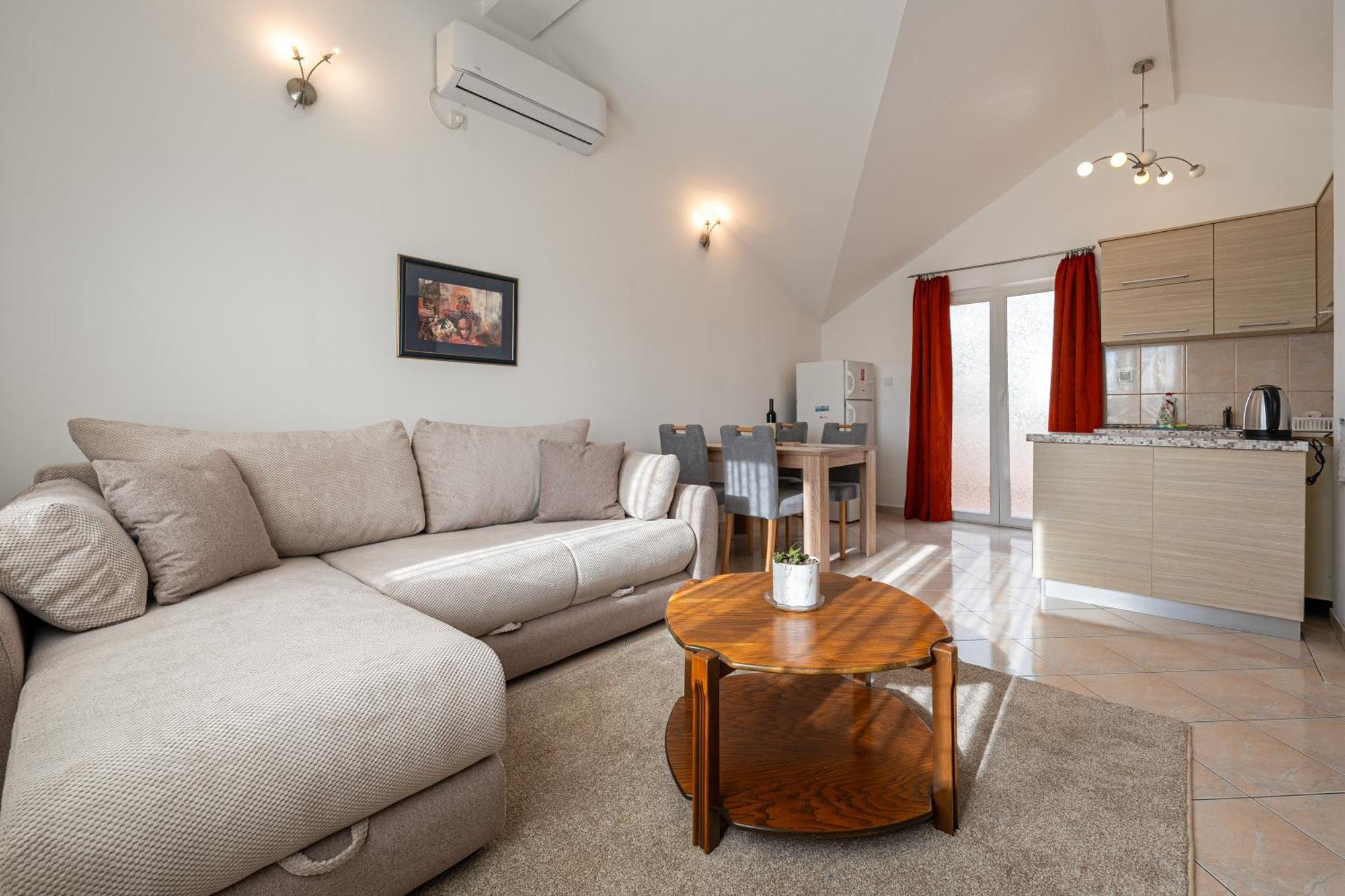 Vladivostok Apartments Tivat Eksteriør billede