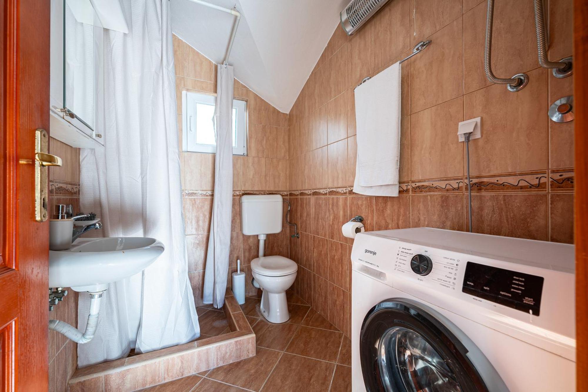 Vladivostok Apartments Tivat Eksteriør billede